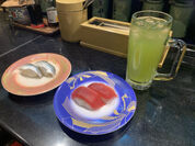 お寿司とナンノ緑茶ハイ