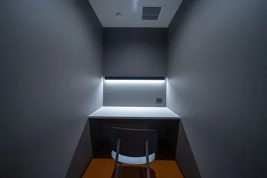 オンラインMTGもしやすい個室もあります。