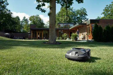 Automower(TM) 415X 稼働風景