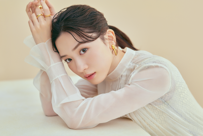 永野芽郁、やわらかい瞳にくぎ付け！
大人ナチュラルな新ビジュアル公開。
カラコンブランドLaFORTE Lena（ラフォルテレナ）3種の新色ブラウン発売！