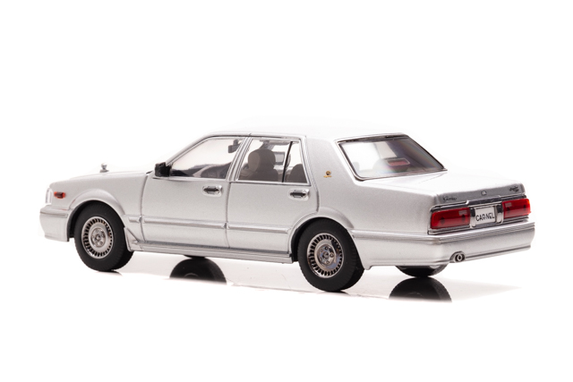 1/43 日産 グロリア Brougham VIP (PAY31) 1998 Platinum Silver Metallic：左後