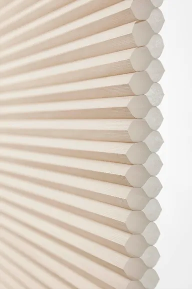 断熱効果の秘密「ダブルハニカム生地」