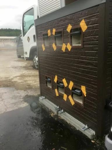 農場出入り口のシャワーゲートシステム