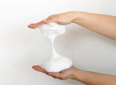 保湿成分たっぷりなのによく泡立つ