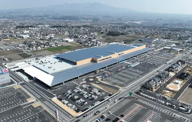 建設工事中の「ジョイホンパーク吉岡」外観