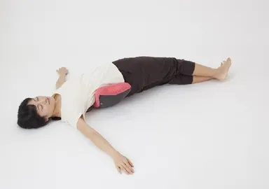 腰、背中のストレッチ