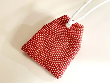 着物リメイクお守り袋(裏)