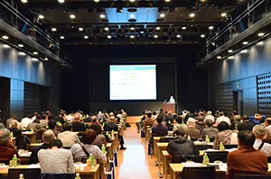ほぼ満席のセミナー会場