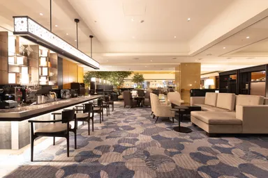 ロビーラウンジ「プラットフォーム」