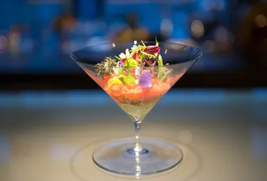 鮮魚のカクテル　ブラッドオレンジのジュレ
