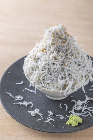 しらすどっさり丼ぶり　1,980円(税込)