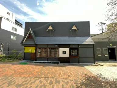 店舗をフルリノベーション(外装)