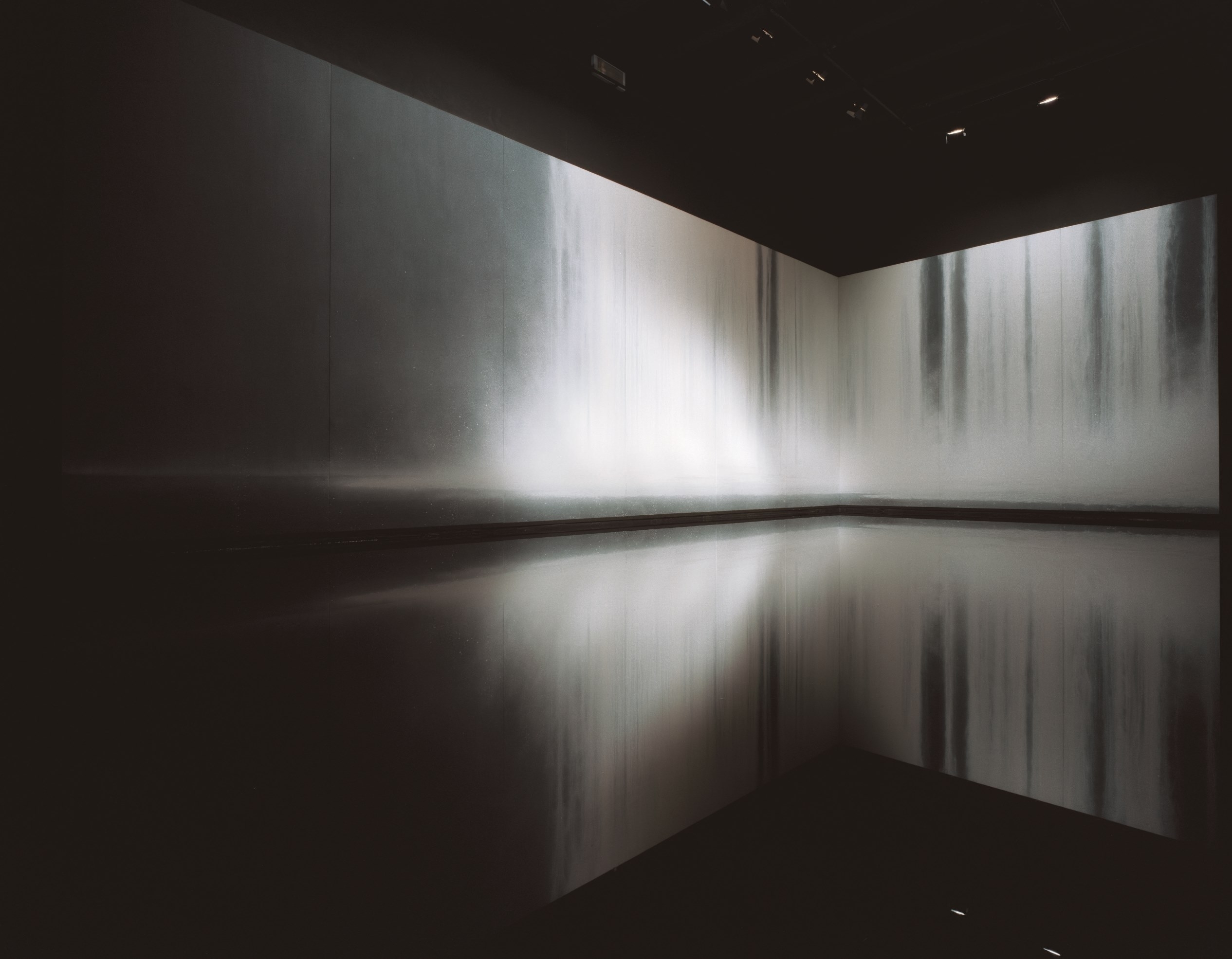 千住博氏代表作 The Fall の展示空間 The Fall Room が軽井沢にオープン 軽井沢千住博美術館のプレスリリース 千住博氏代表作 The Fall の展示空間 The Fall Room が軽井沢にオープン 軽井沢千住博美術館のプレスリリース