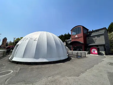 本館に合わせて遊べる施設