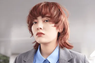 アプリコットオレンジのマッシュウルフボブ