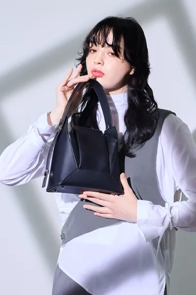 FRAME  A001  13,200円