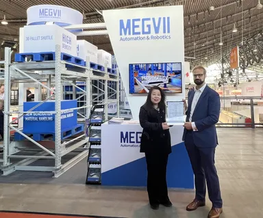 陸建萍(左)／Mark Lohmann氏(右)