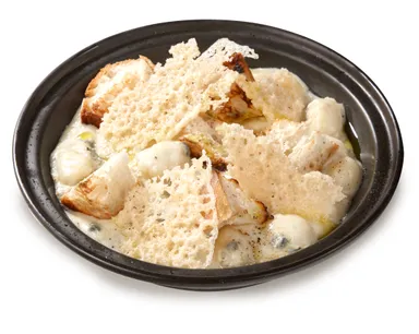 ゴルゴンゾーラのニョッキ　グラナチーズのクロッカンテ添え 2,178円(税込)