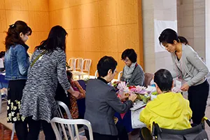 フラワーアレンジ教室を開催