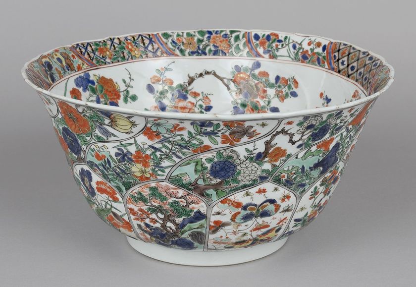 彩りあふれるやきもの
陶上の華やぎ ―五彩と色絵―