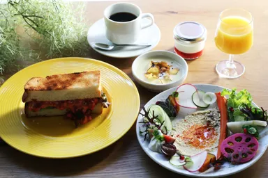 自家焙煎珈琲・前菜・スープなど