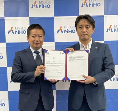 2023年5月23日に行われた認証授与式にて