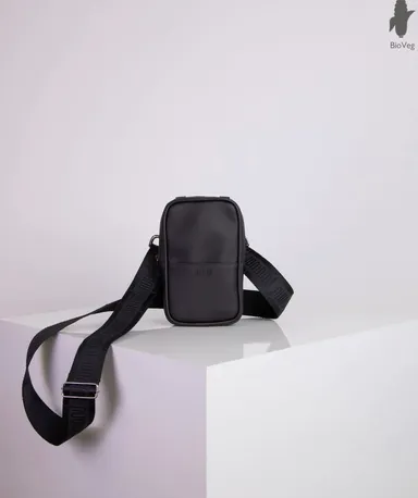 KARLI　deep　black　19,800円(税込)