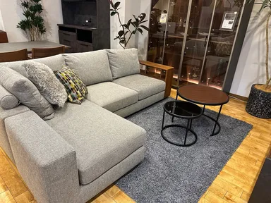 LIBERA4　現代アートなどを取り扱っております