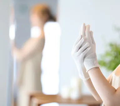 シルク　ハンドケアグローブ
