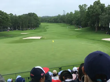 女子プロトーナメント会場での記念撮影