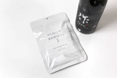 日本酒「作」の酒粕を使用した「ZAKUROしっとりフェイスマスク」新発売