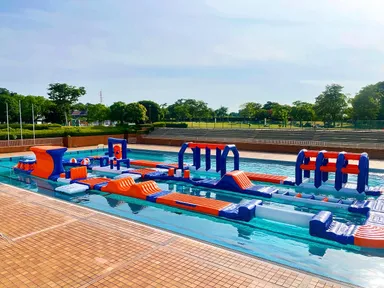 水上アスレチック 4