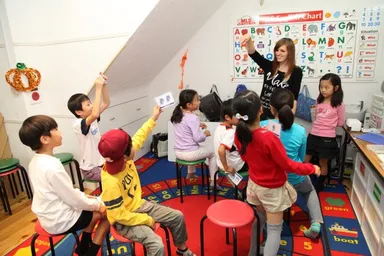 子どもたちは自ら積極的に学びを深めます