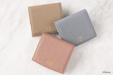 グレージュ、ブルー、ピンクの3色展開