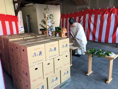 令和4年「夏詣酒」の様子(月の井)