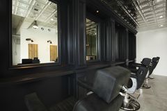 福岡で唯一 24時間営業の美容室 Revoluciaグループ から 天神今泉に初のメンズ美容室を6月1日オープン 株式会社ディーエムエーのプレスリリース