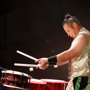 和太鼓表現師の池脇晋輔氏