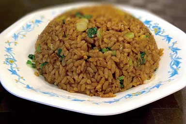 新福菜館の名物「ヤキメシ」