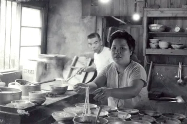 徐文子氏と叔父の上田氏(昭和35年頃)