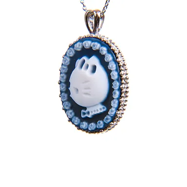 カメオ斜めアップ