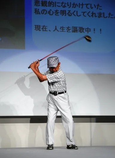 補聴器を友として趣味や仕事を楽しむアクティブ・シニアの方々も登場