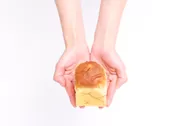 てのひらサイズの「生」食パン
