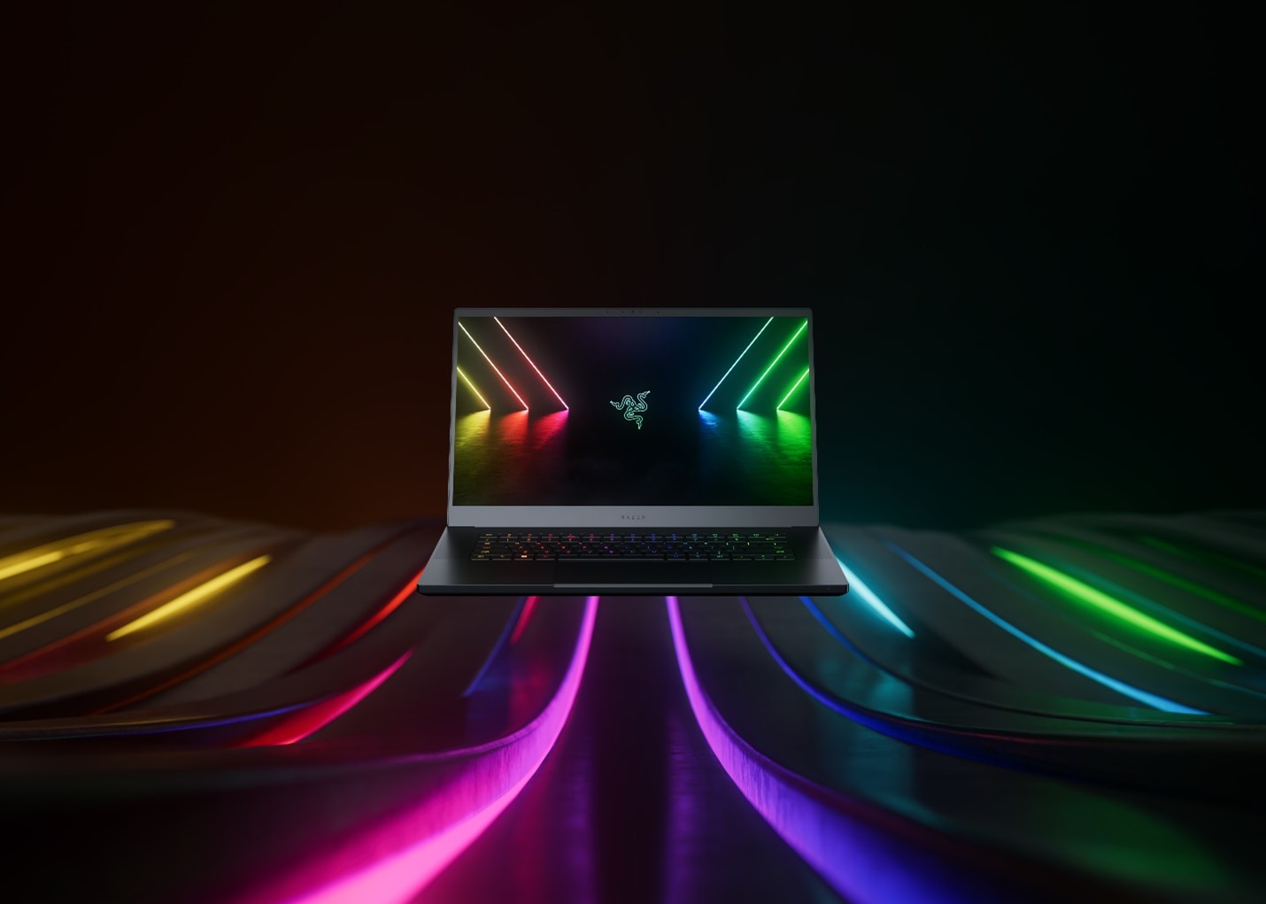 Razer＞ 最新モデルのRazer Bladeがお得に手に入る「Razer Blade Mid