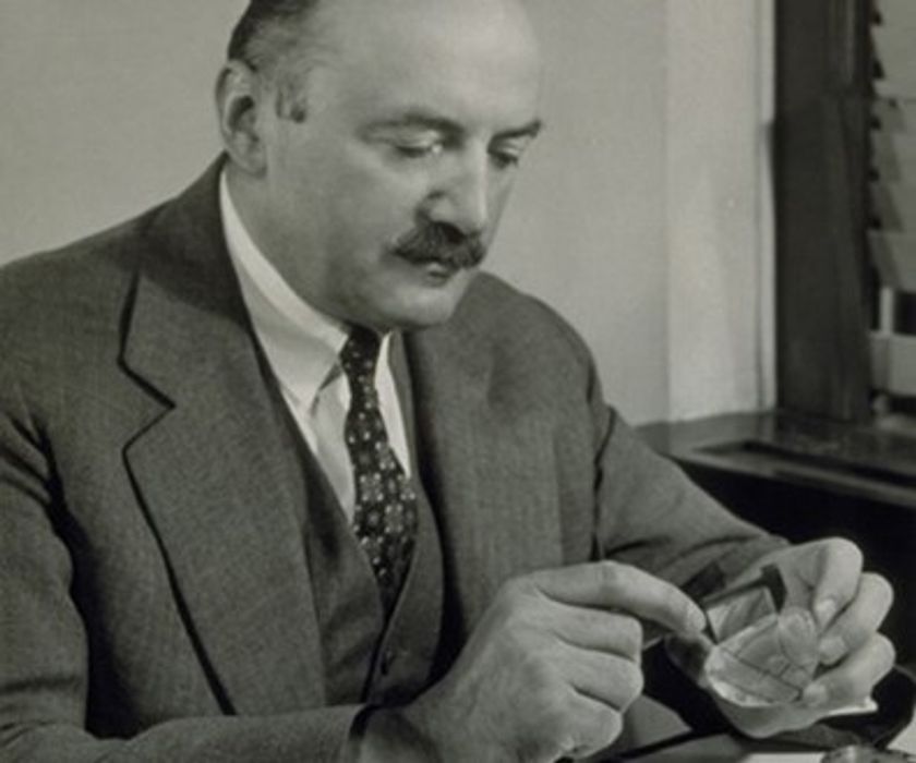 ブランド創始者「ラザール・キャプラン」生誕140周年
NYの洗練と至高の輝きが際立つアイコニックリング