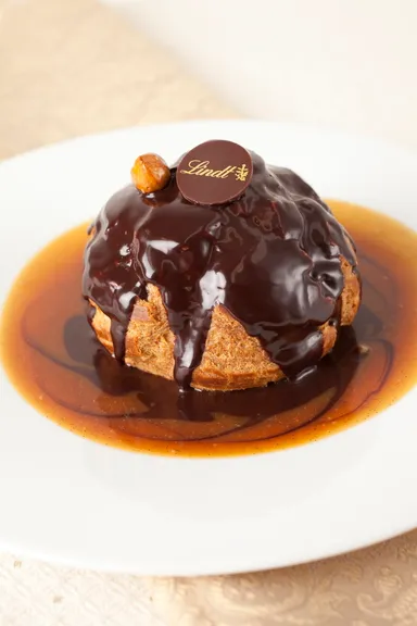 リンツ・プロフィットロールアイスクリーム　キャラメルショコラ