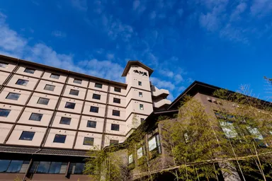 近隣の職場　佳松苑