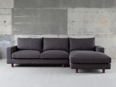 「ノストス」ワンアームソファ168＋ワンアームカウチソファ93のレイアウト.ウォルナット脚(張地class2.ジュピター509)