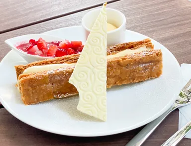 季節のミルフィーユ　イートインのみ1,540円