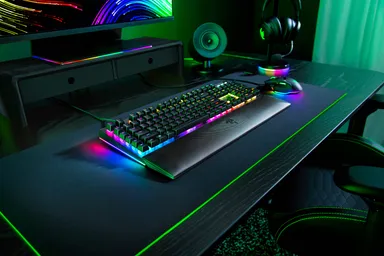 Razer BlackWidow V4 - キービジュアル