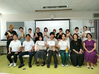 コンペ参加生徒さんとの集合写真